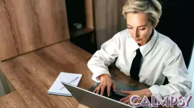 Psychologists say women who become less “nice” with age often experience these 8 psychological shifts that make politeness feel exhausting